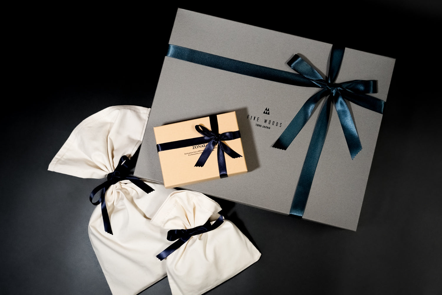 gift-wrapping-img_f81b59e8-