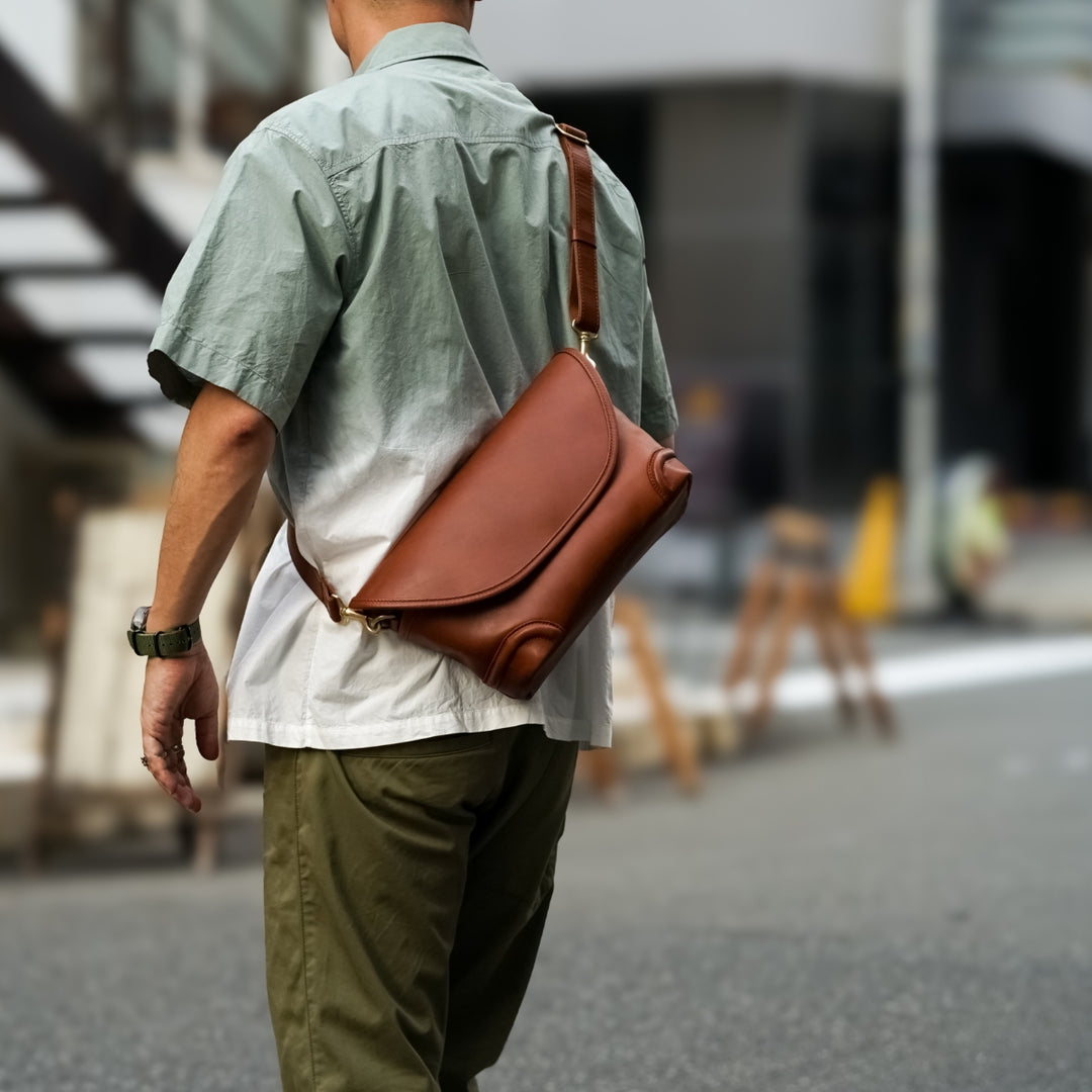 【美品】FIVE WOODS ファイブウッズ　ボディバック　メッセンジャーバック メッセンジャーバッグ 【FIVE WOODS / PLATEAU】 – 林五