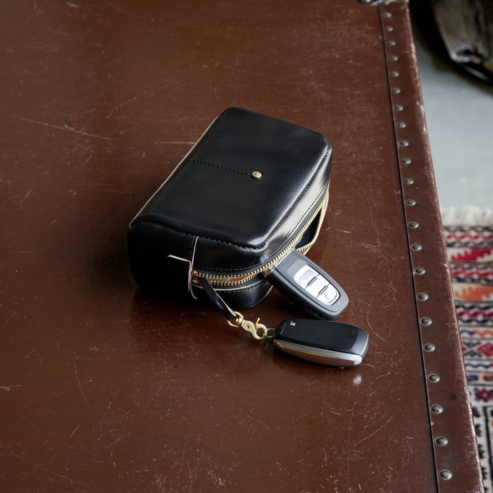 本革　牛革　Simva(O'KEEFE ) 日本製　L ベスト クロムエクセル ミニポーチ L【THROTTLE | FIVE WOODS】 – 林五