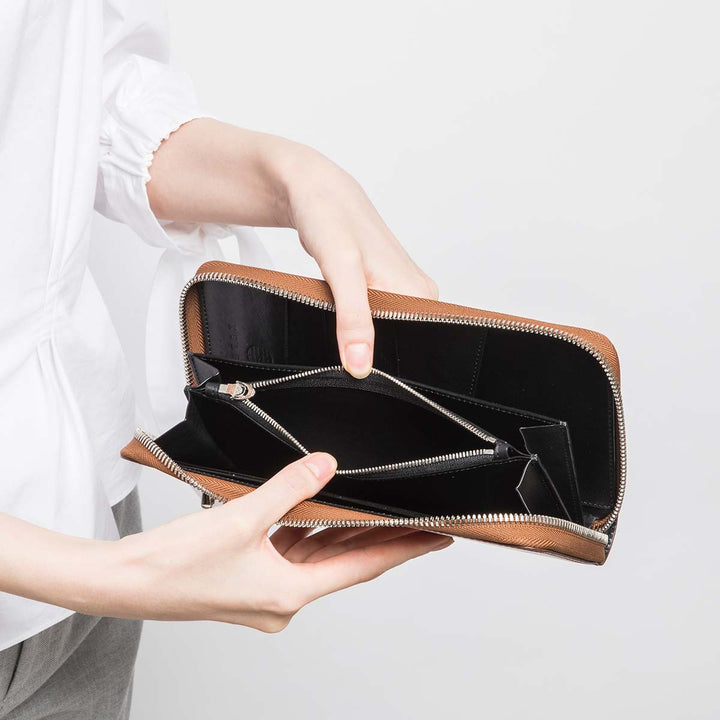 美品✨KUBERA 9981　長財布　コードバン　オーガナイザー　ラウンドジップ 美品✨KUBERA 9981 長財布 コードバン オーガナイザー ラウンド